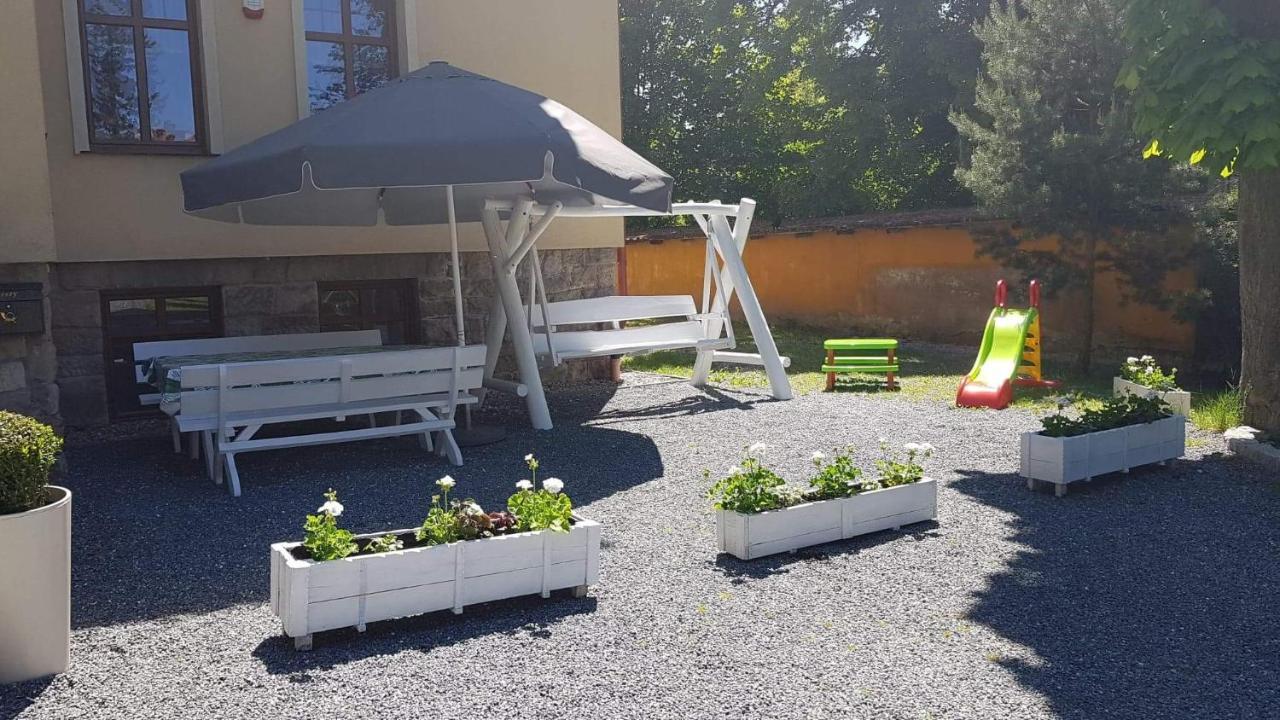Willa Pod Gwiazdami & Spa Kudowa-Zdrój Kültér fotó